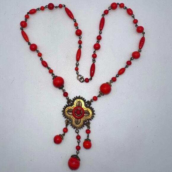 Antique Art Deco 1920s cherry red Czech glass beaded brass pendant necklace - Picture 2 of 8